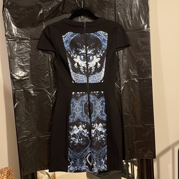 Black dress with blue print - Picture 2 of 5